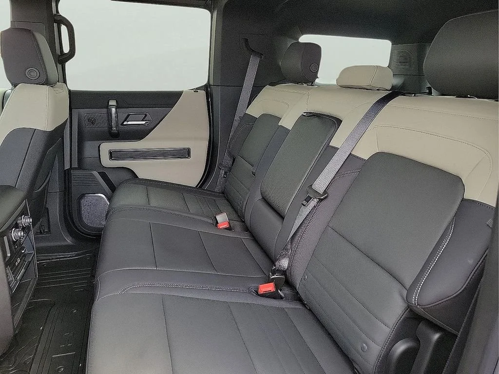 2026 GMC HUMMER EV 2X - Photo 13