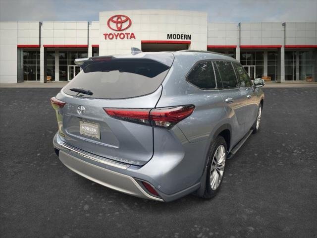 Certified Used 2021 MOON DUST Toyota  image 5