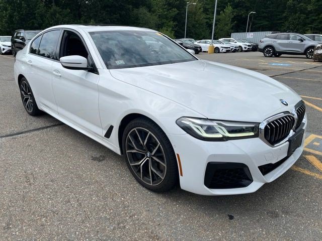 Used 2023 Alpine White BMW 540i xDrive image 1