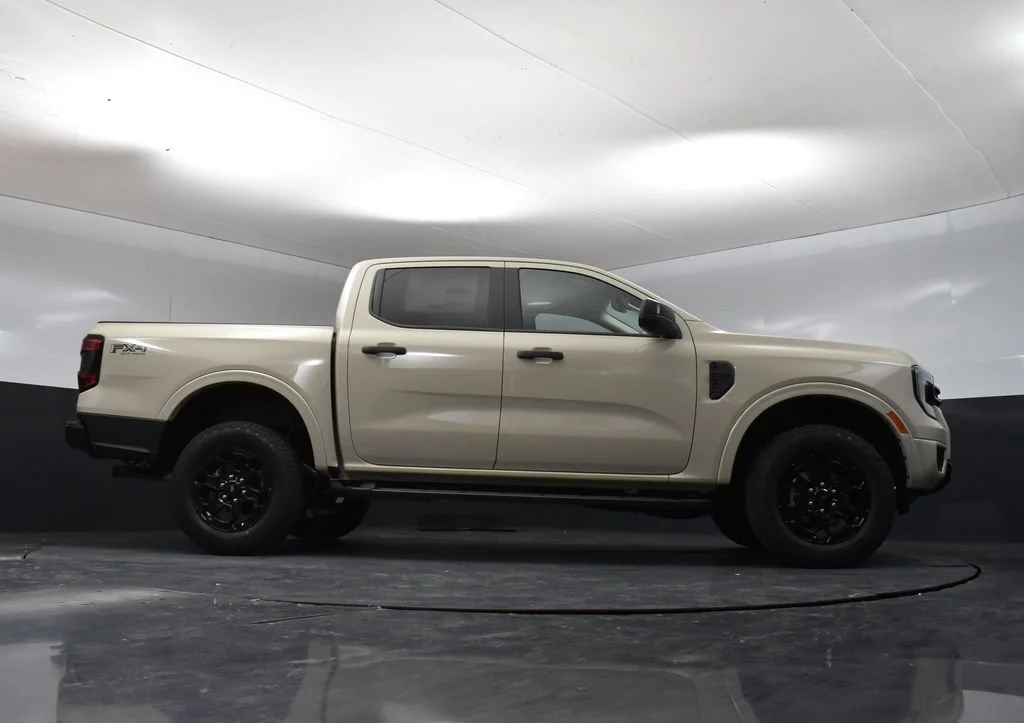 New 2026 Beige Ford XLT image 31
