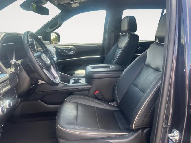2023 GMC Yukon SLT - Photo 9