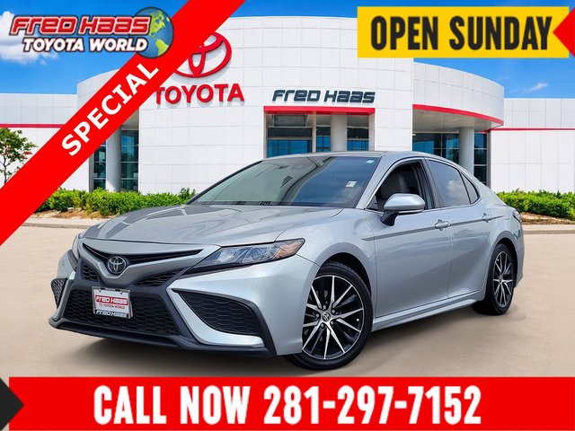 2022 Toyota Camry SE