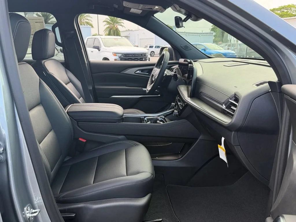 New 2026 Sterling Gray Metallic Chevrolet LT image 6