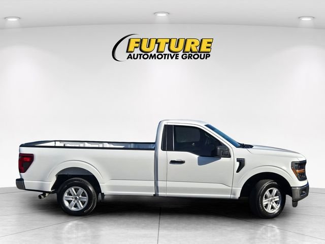 Used 2025 White Ford XL image 3