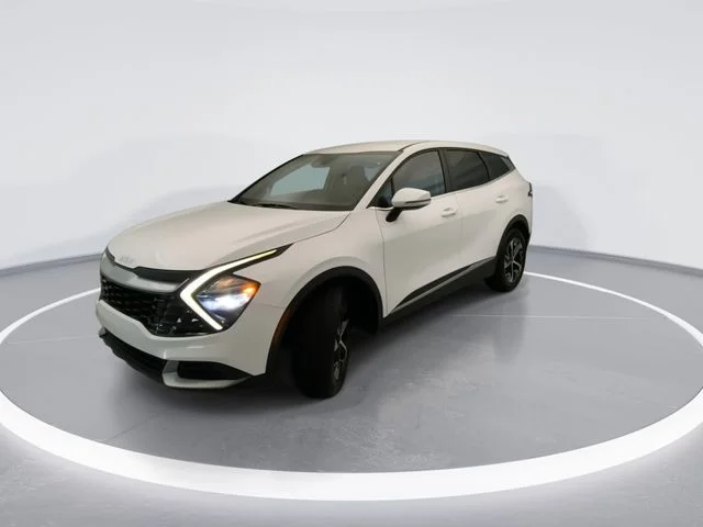 Used 2023 White Kia EX image 8