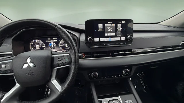 Used 2024  Mitsubishi SE Ralliart image 10