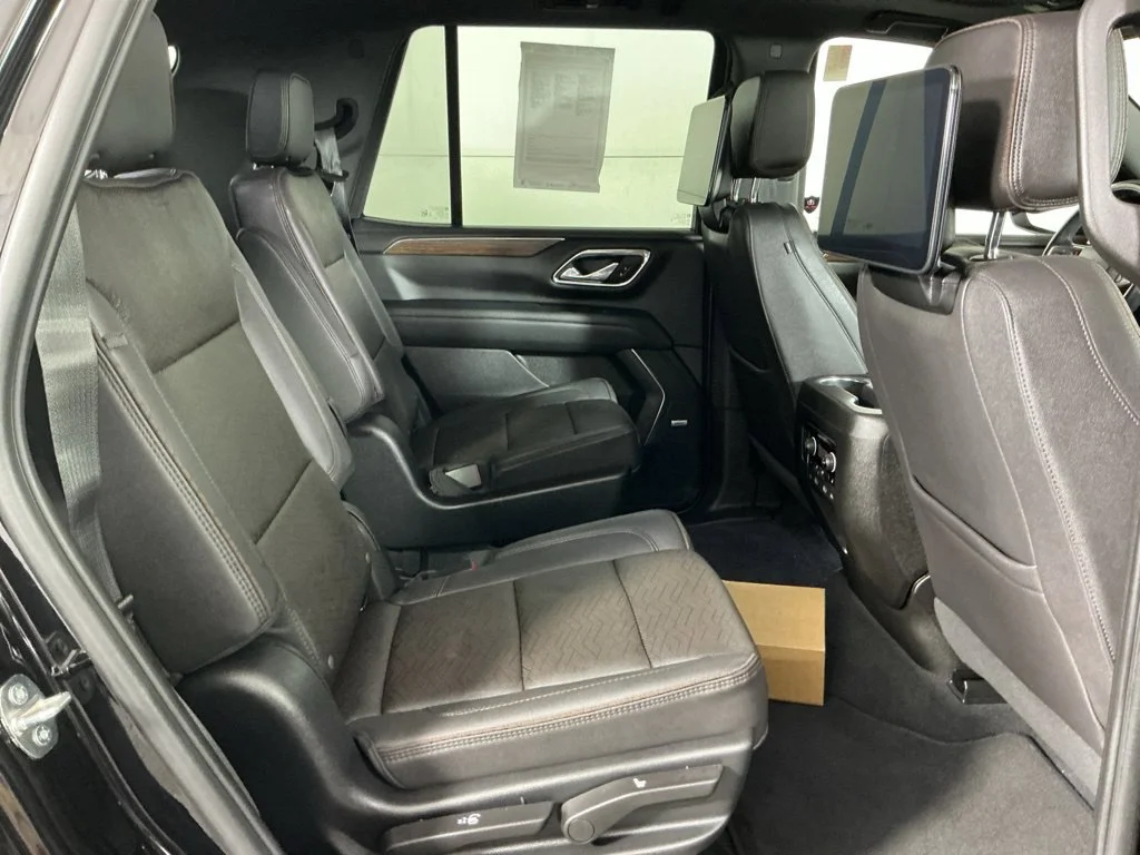Used 2023 BLACK Chevrolet High Country image 20