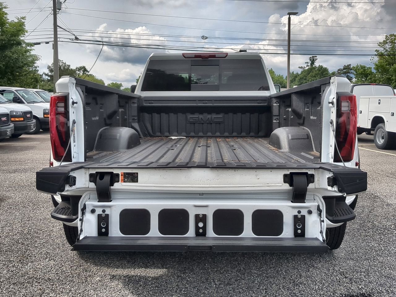 2026 GMC Sierra 3500HD Denali - Photo 27