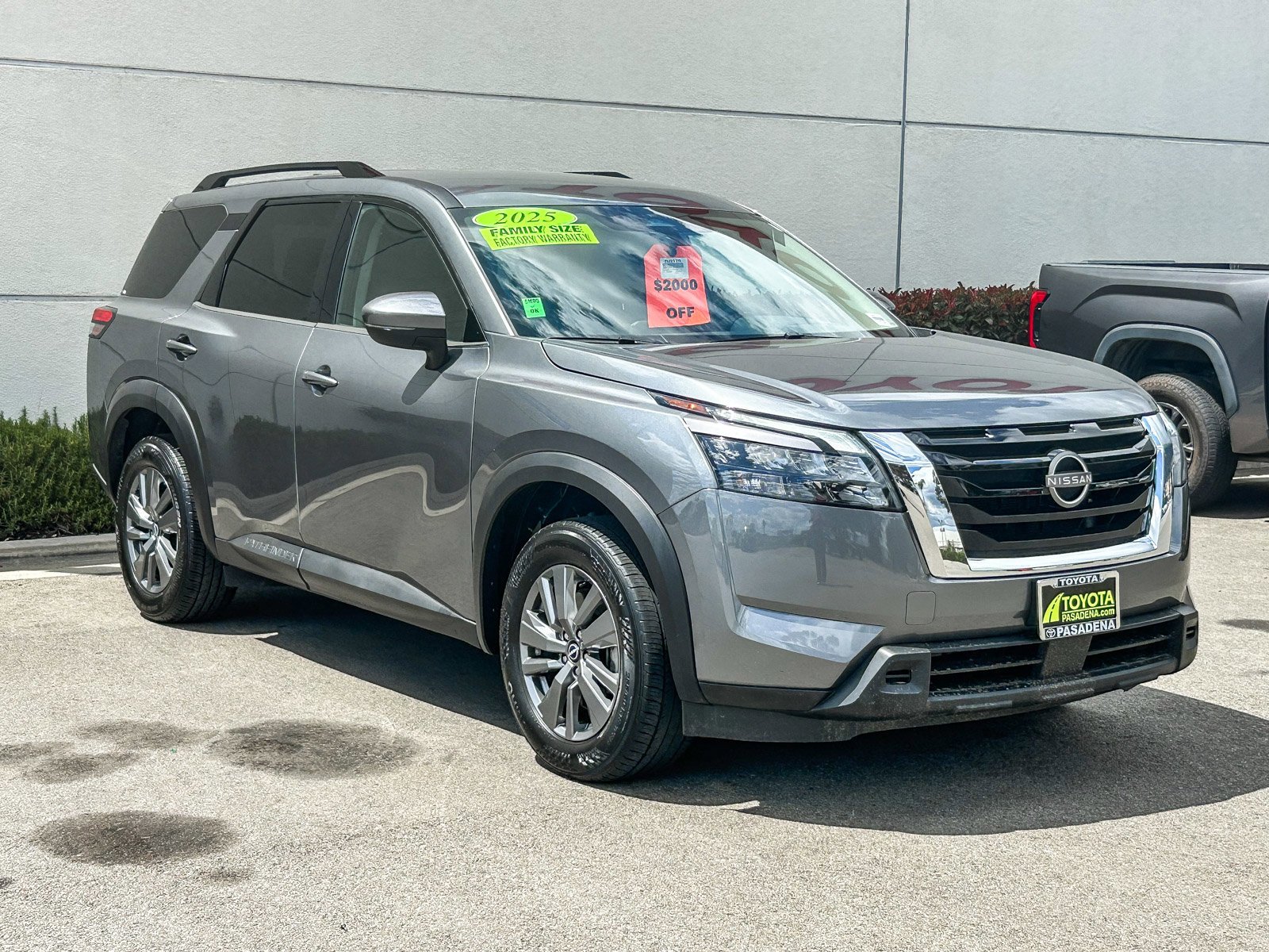 Used 2025 GUN METALLIC NISSAN SV image 3