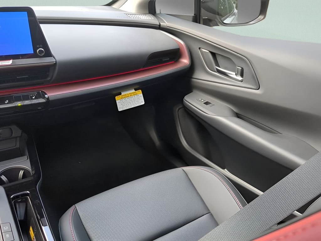 2025 Toyota Prius XSE - Photo 16