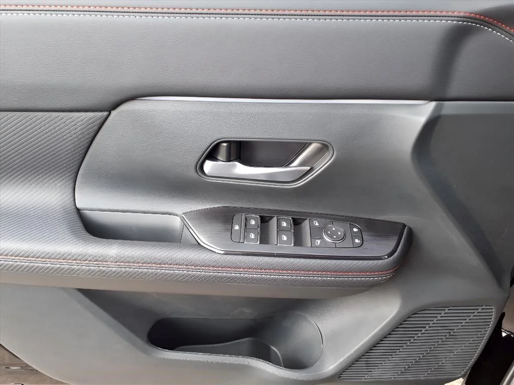 2026 Nissan KICKS SR AWD - Photo 8
