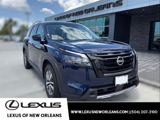 2025 Nissan Pathfinder SL 2WD's photo