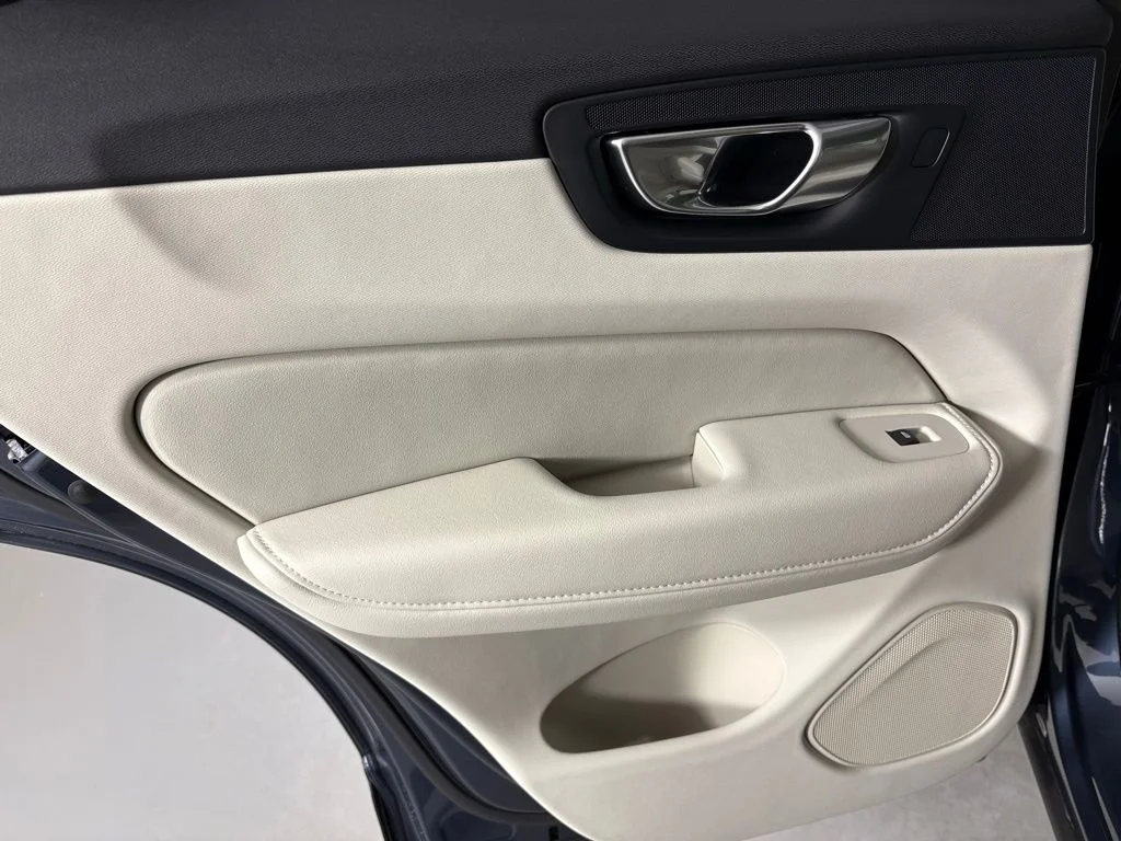 New 2026 Denim Blue Metallic Volvo Ultra image 35