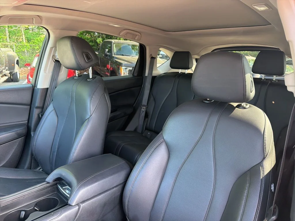 Used 2023  Acura Base image 20
