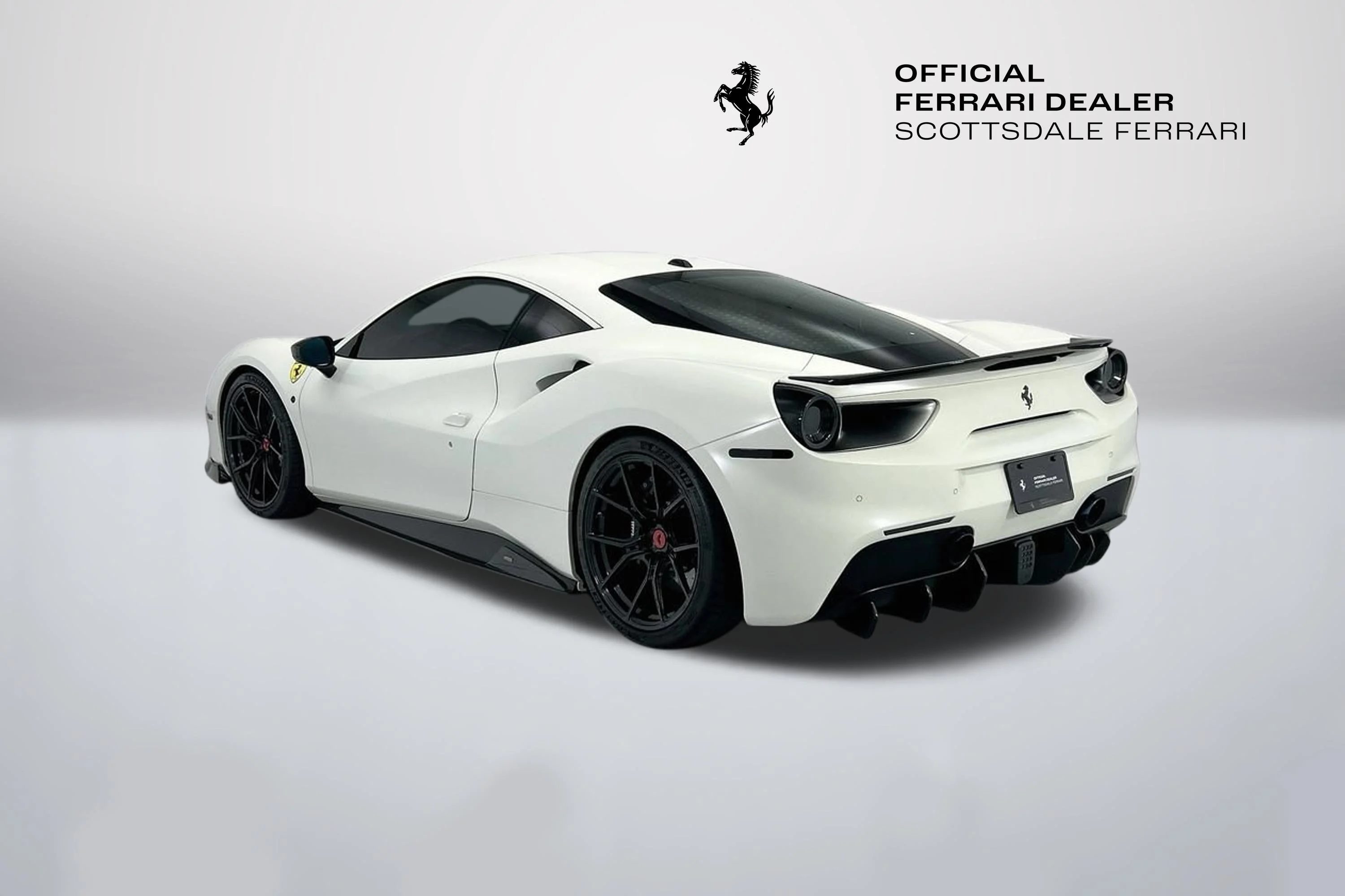 Used 2018 Bianco Avus Ferrari  image 7