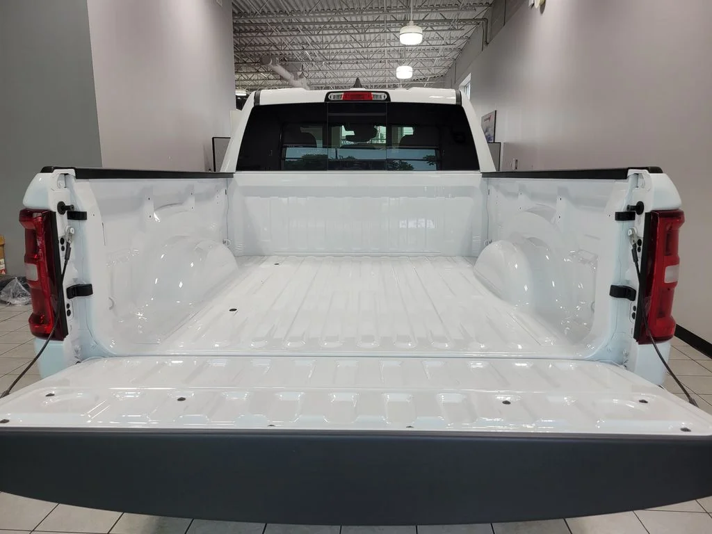 New 2026 Bright White Clear-Coat Exterior Paint RAM Big Horn/Lone Star image 8