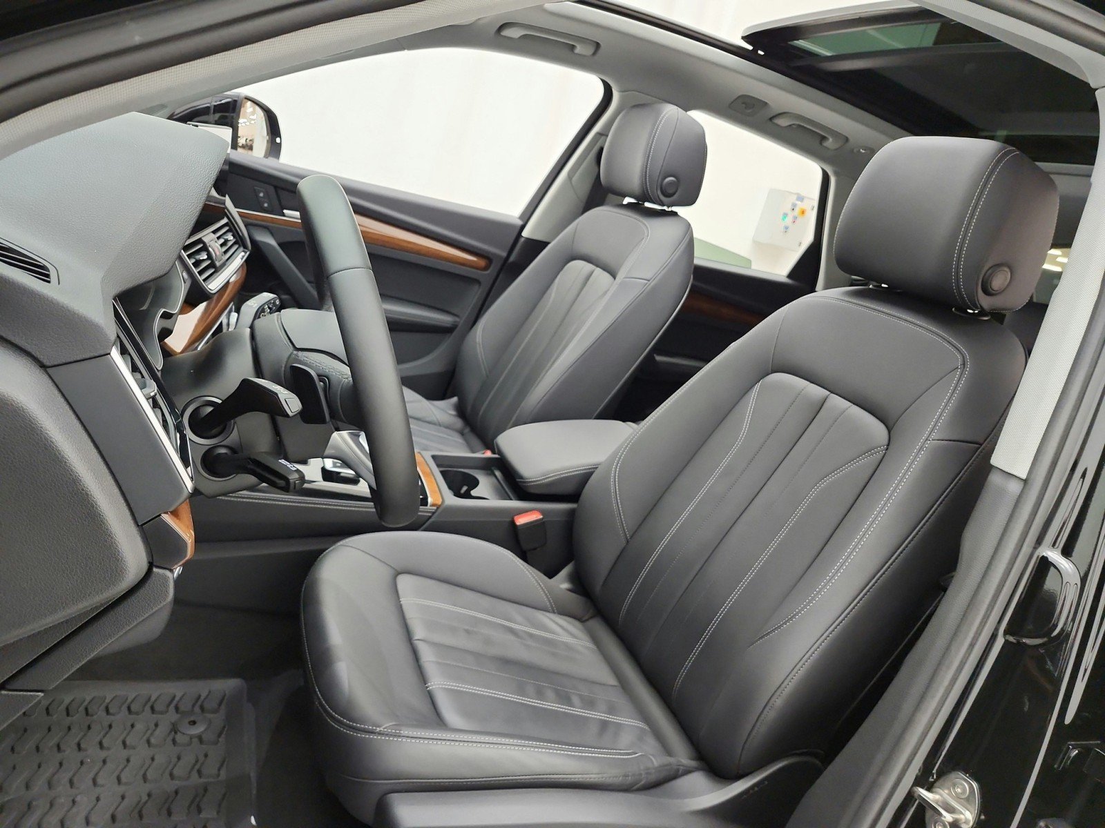 Used 2023 Mythos Black Metallic Audi S line Premium Plus image 10