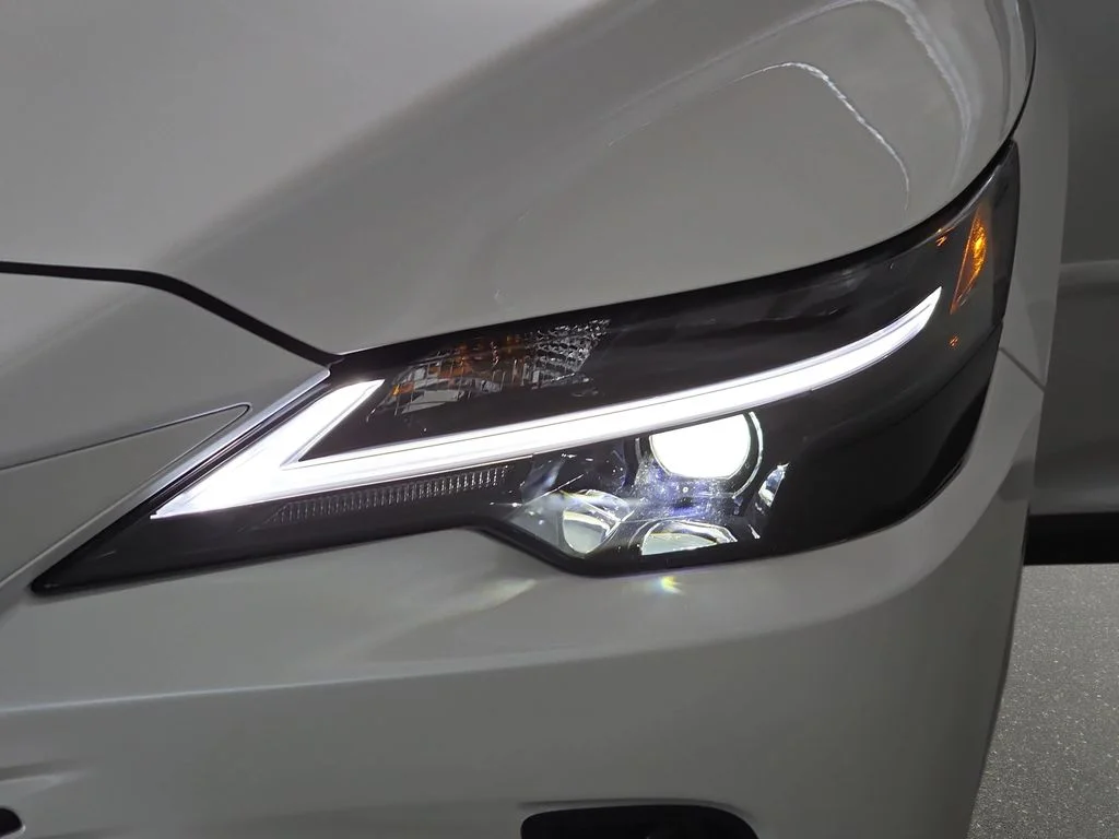 New 2026 Eminent White Pearl Lexus PREMIUM image 29