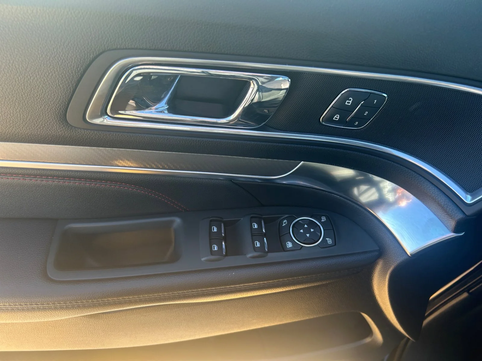 Used 2018 BLACK Ford SPORT 4WD image 17