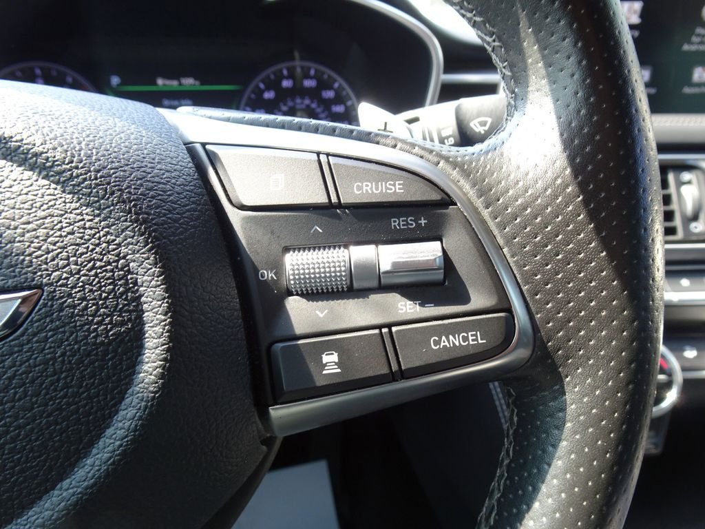 Used 2021 White Genesis 2.0T image 24