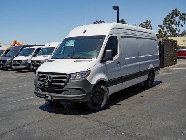 2026 Mercedes-Benz Sprinter Cargo Van 2500 High Roof I4 Diesel 170 RWD