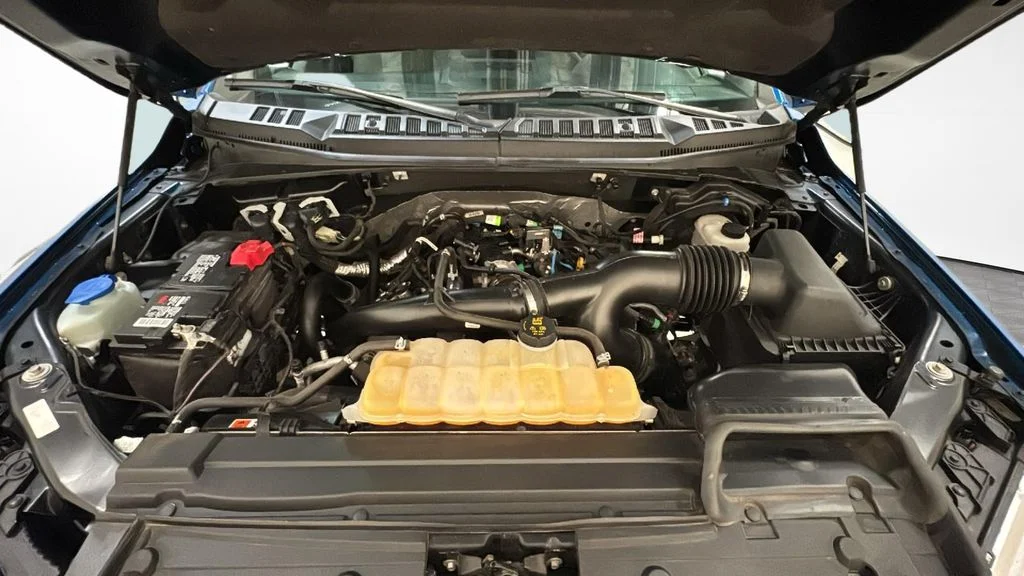 Used 2019 Blue Metallic Ford XLT image 15
