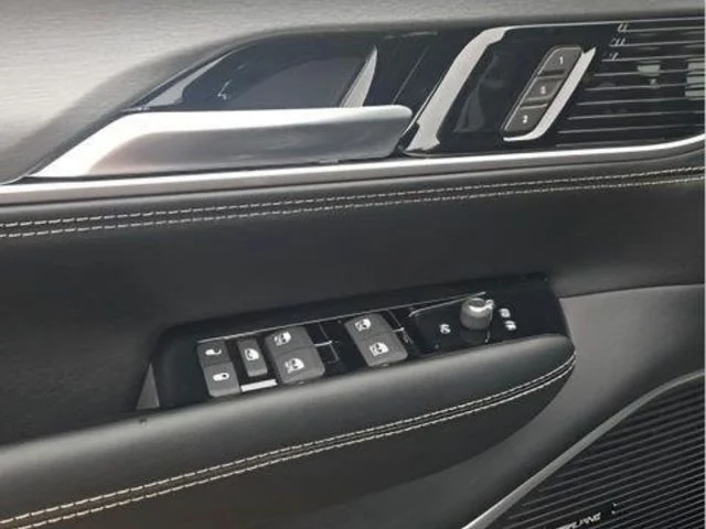 New 2026 High Gloss Black Exterior Paint Jeep Limited Altitude image 11
