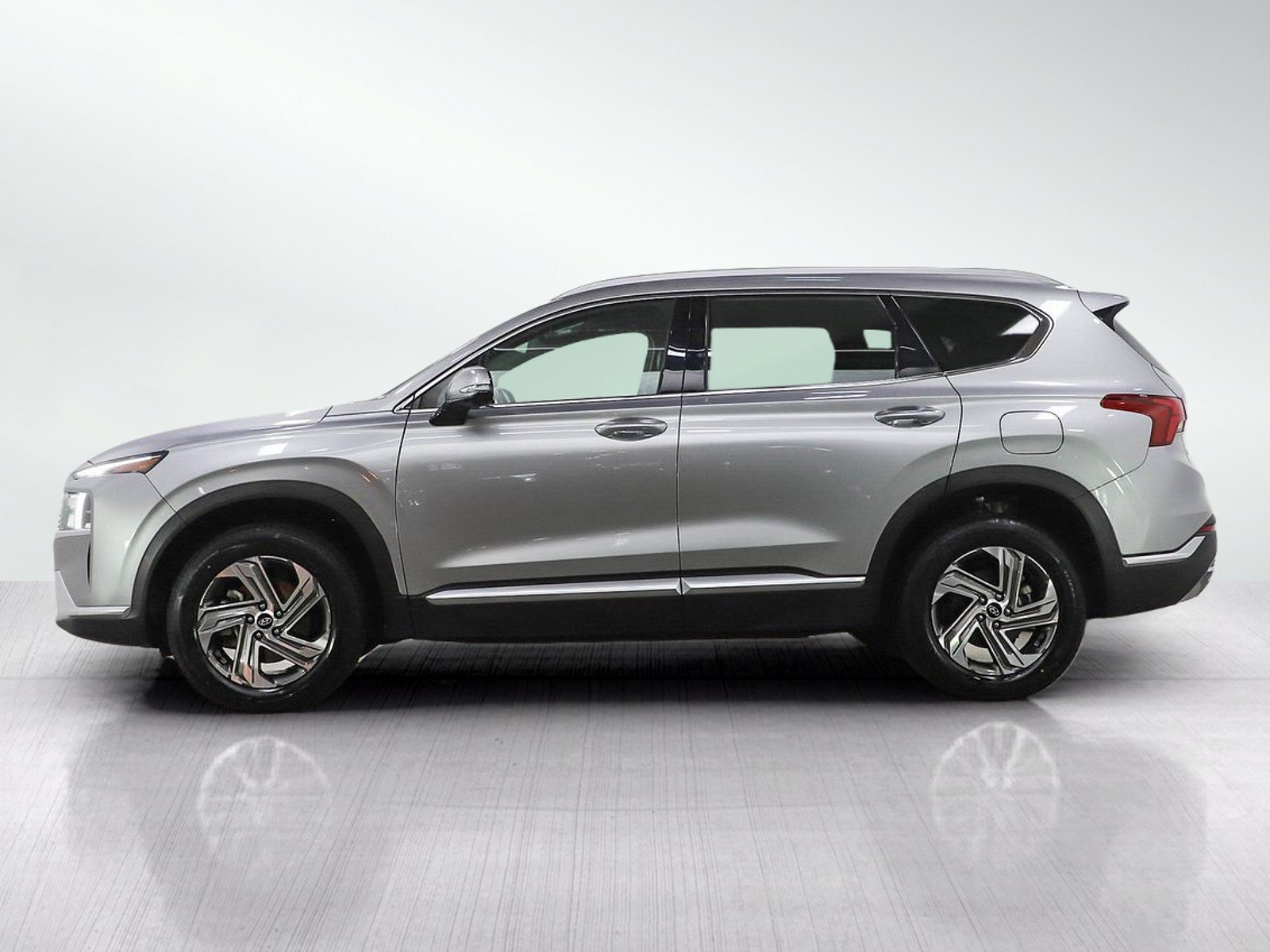Used 2023 Hyundai Santa Fe SEL with VIN 5NMS3DAJ3PH532304 for sale in Minneapolis, Minnesota