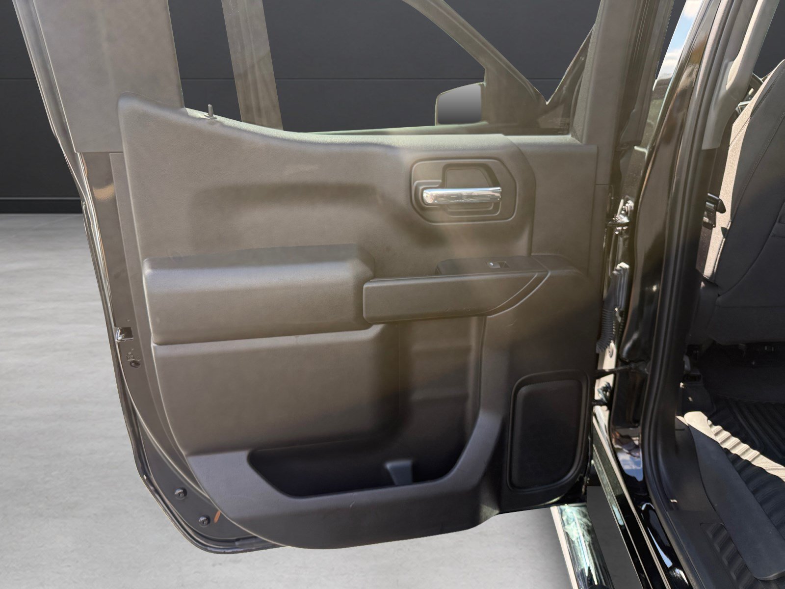 Used 2022 MOSAIC BLACK METALLIC Chevrolet LT image 20