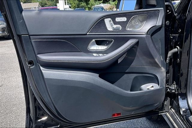 Used 2025 Black Mercedes-Benz GLS 450 image 13