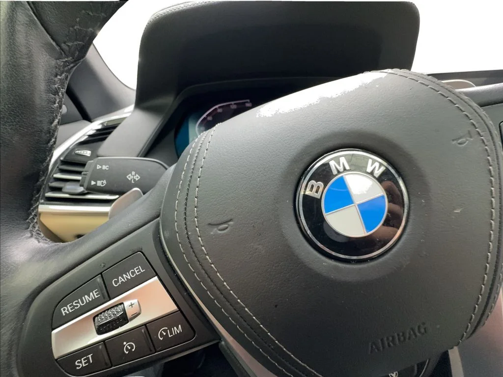 Used 2021 White BMW sDrive40i image 44