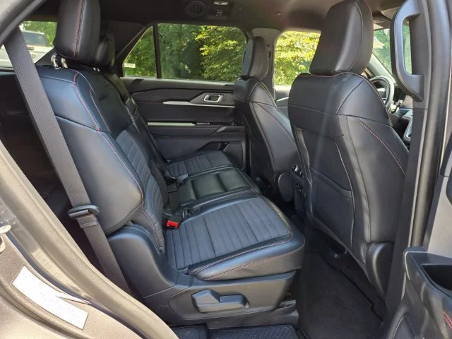 Used 2025 Gray Ford ST-Line image 19