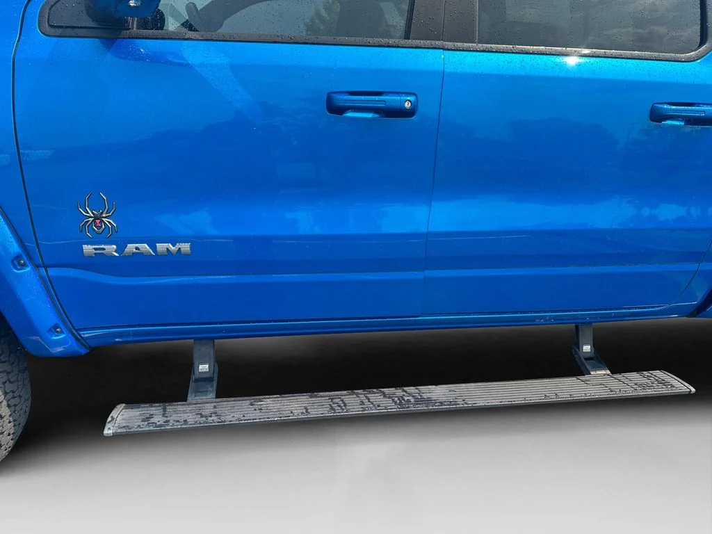 Used 2022 Blue Ram Big Horn/Lone Star image 17
