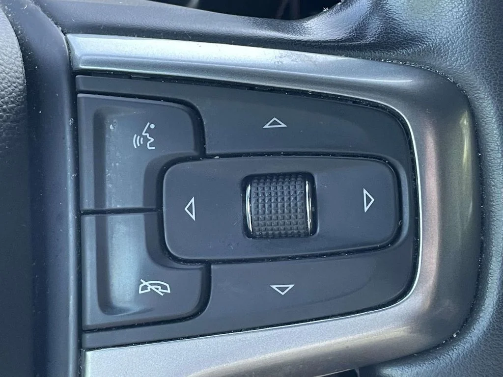 Used 2024 Summit White Chevrolet RST image 29