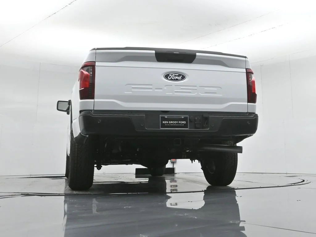 New 2026 Oxford White Ford XL image 46