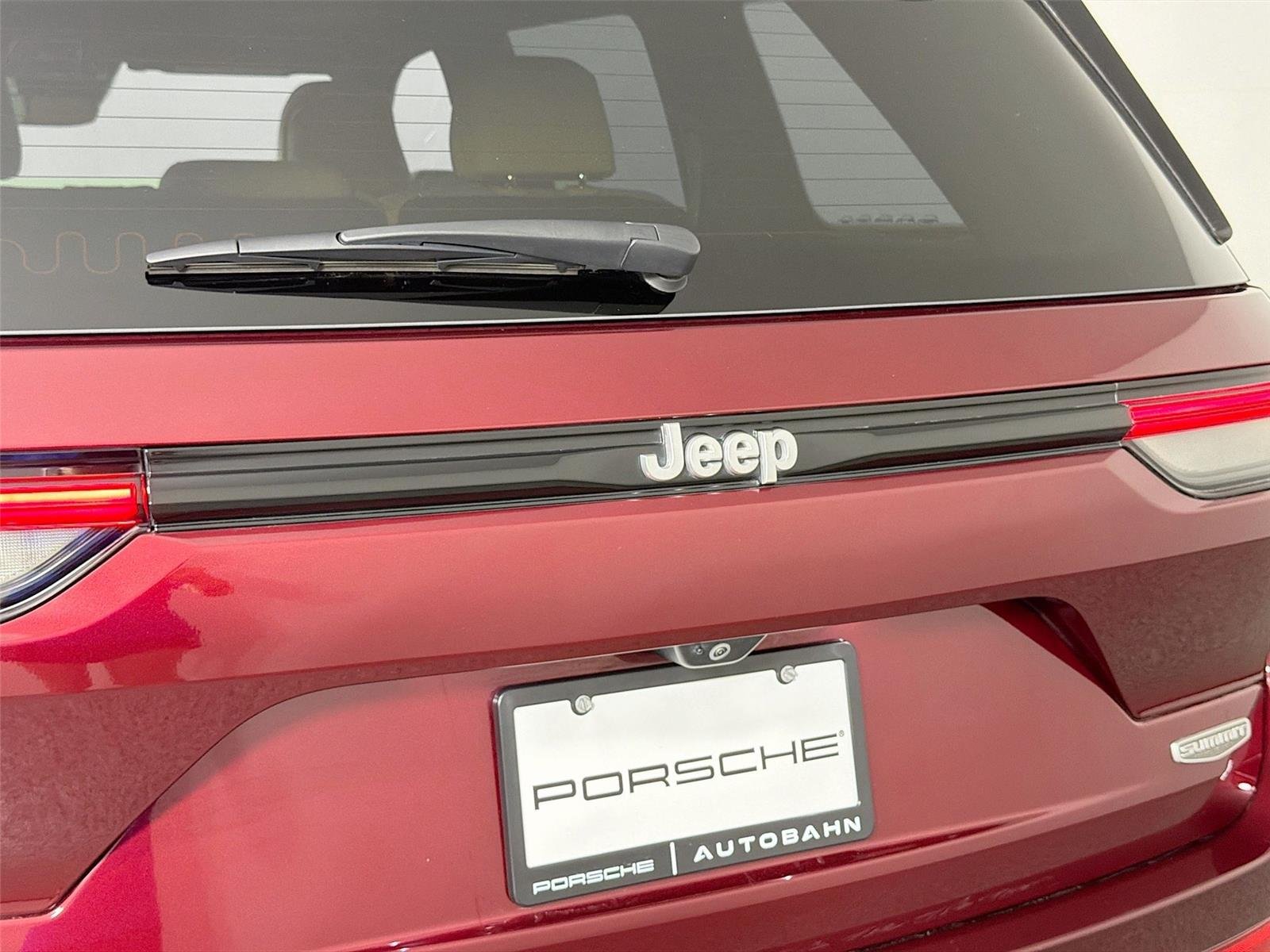 Used 2025 Velvet Red Pearlcoat Jeep Summit Reserve image 17