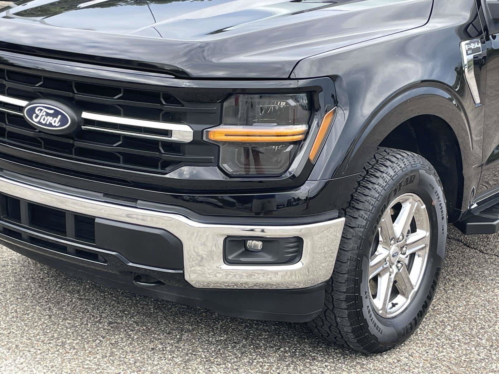 Used 2025 Agate Black Ford XLT image 18