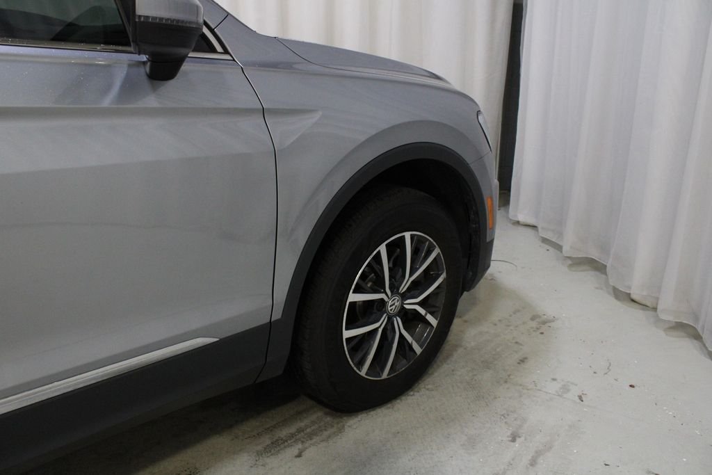 Used 2020 Pyrite Silver Metallic Volkswagen 2.0T SE image 27