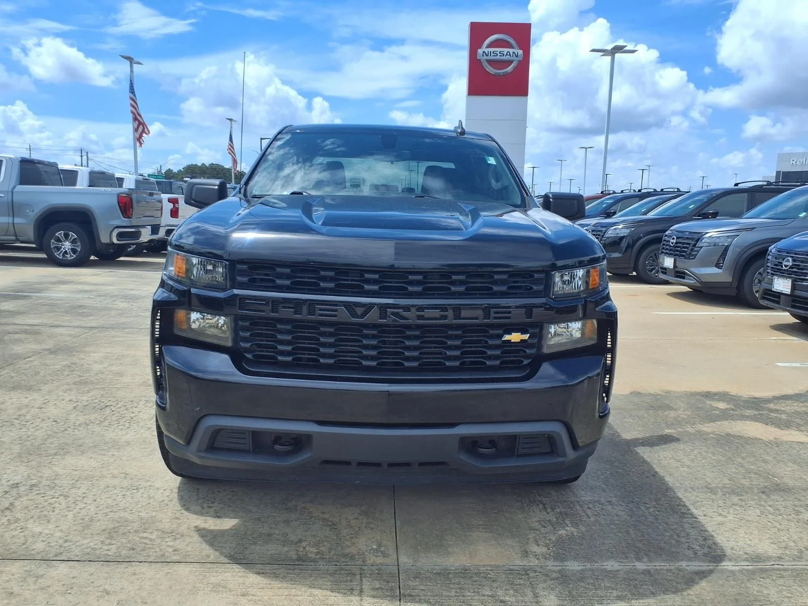Used 2020 Black Chevrolet Custom image 5