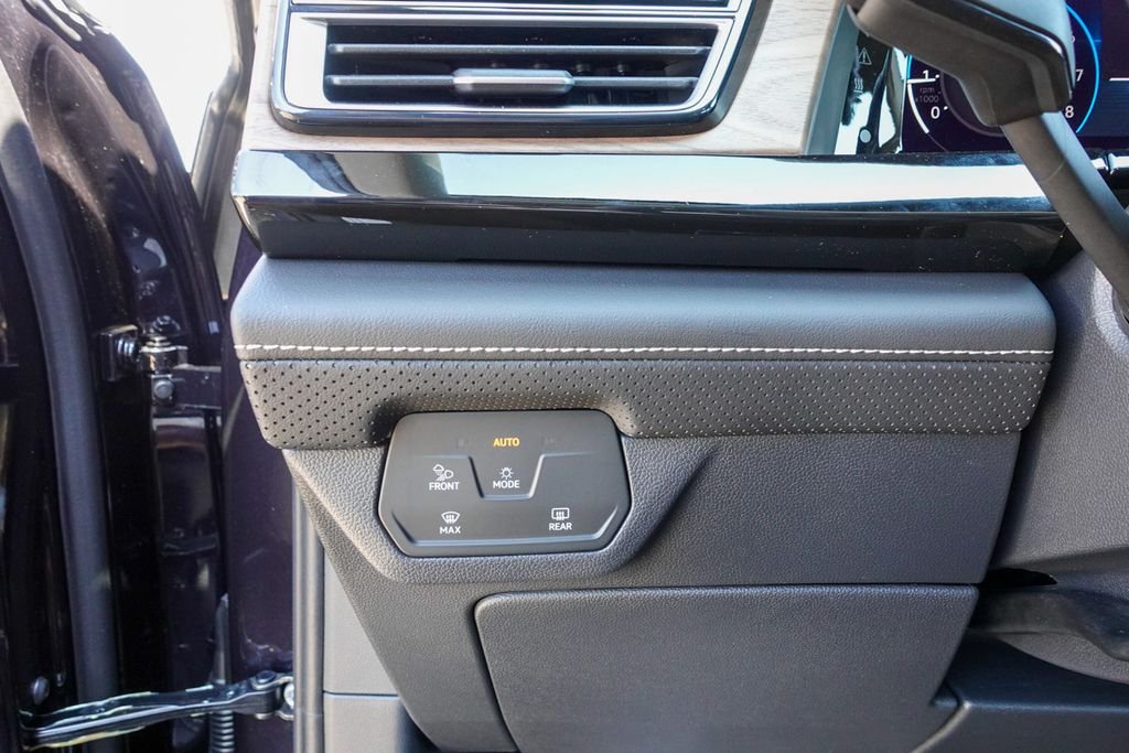 2026 Volkswagen Atlas SE w/Tech - Photo 18