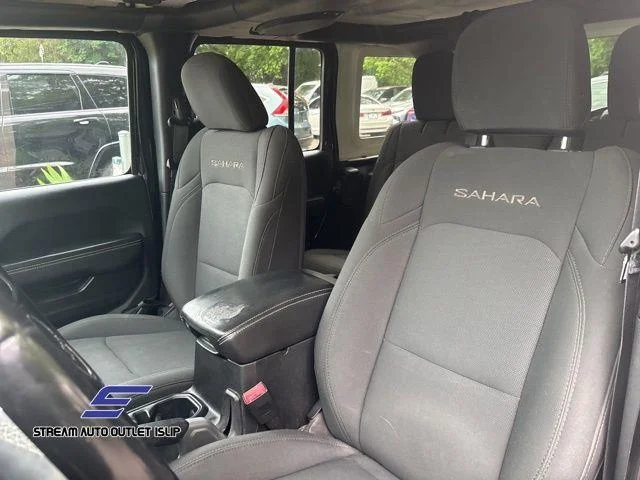 Used 2018 Black Jeep Unlimited Sahara image 24