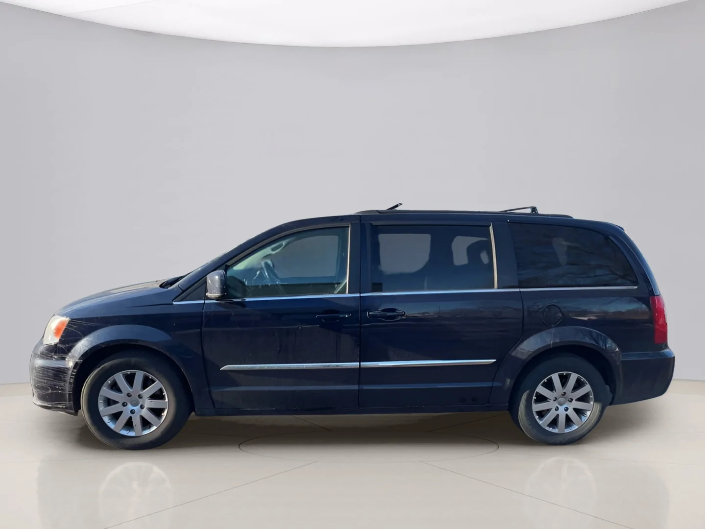 Used 2015 Blue Chrysler TOURING image 5