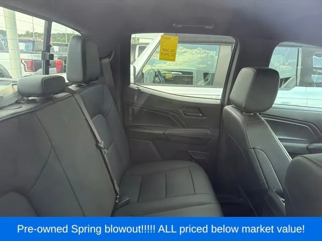 Used 2025 White Chevrolet Trail Boss image 15