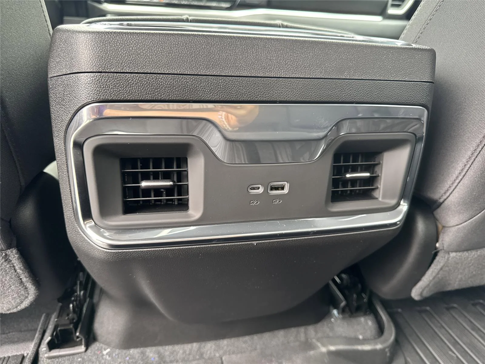 New 2026 Onyx Black GMC Elevation image 16