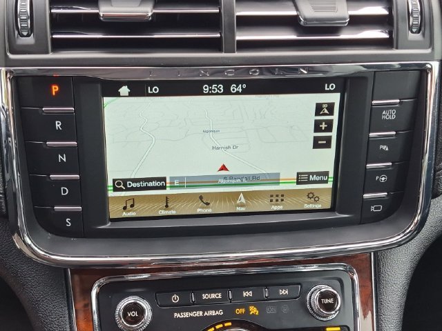 Used 2019 Red Lincoln Reserve image 20