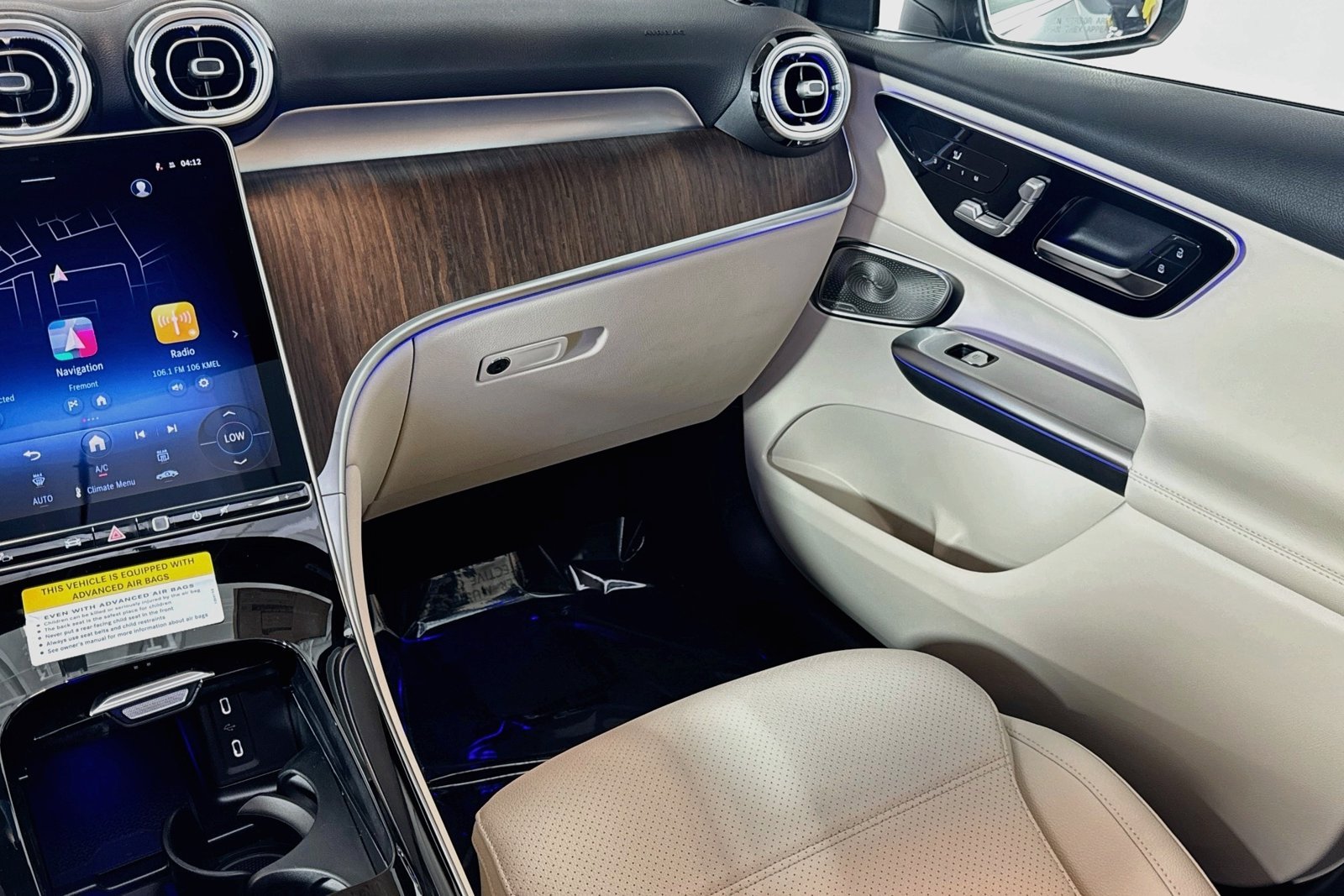 New 2026 Verde Silver Metallic Mercedes-Benz GLC 300 image 21