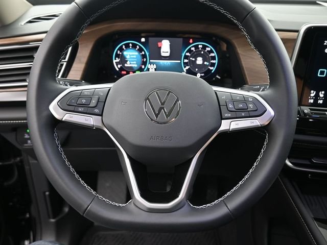 Used 2026  Volkswagen 2.0T SE w/Technology image 32