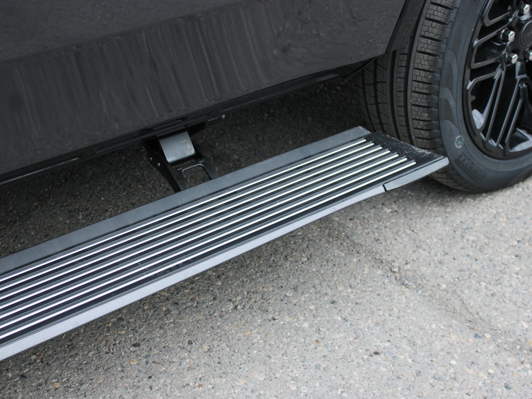 New 2026 Grey Jeep Limited Reserve* image 4