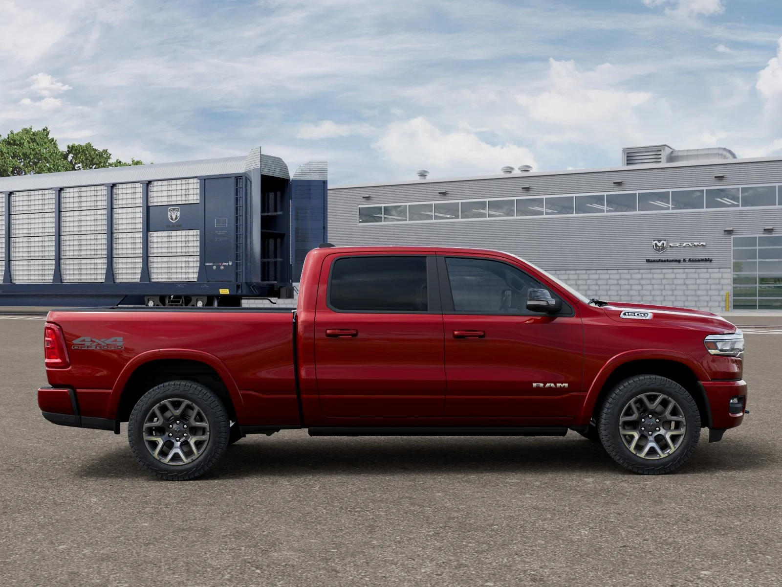 New 2026 Molten Red Pearl-Coat Exterior Paint RAM LARAMIE image 21