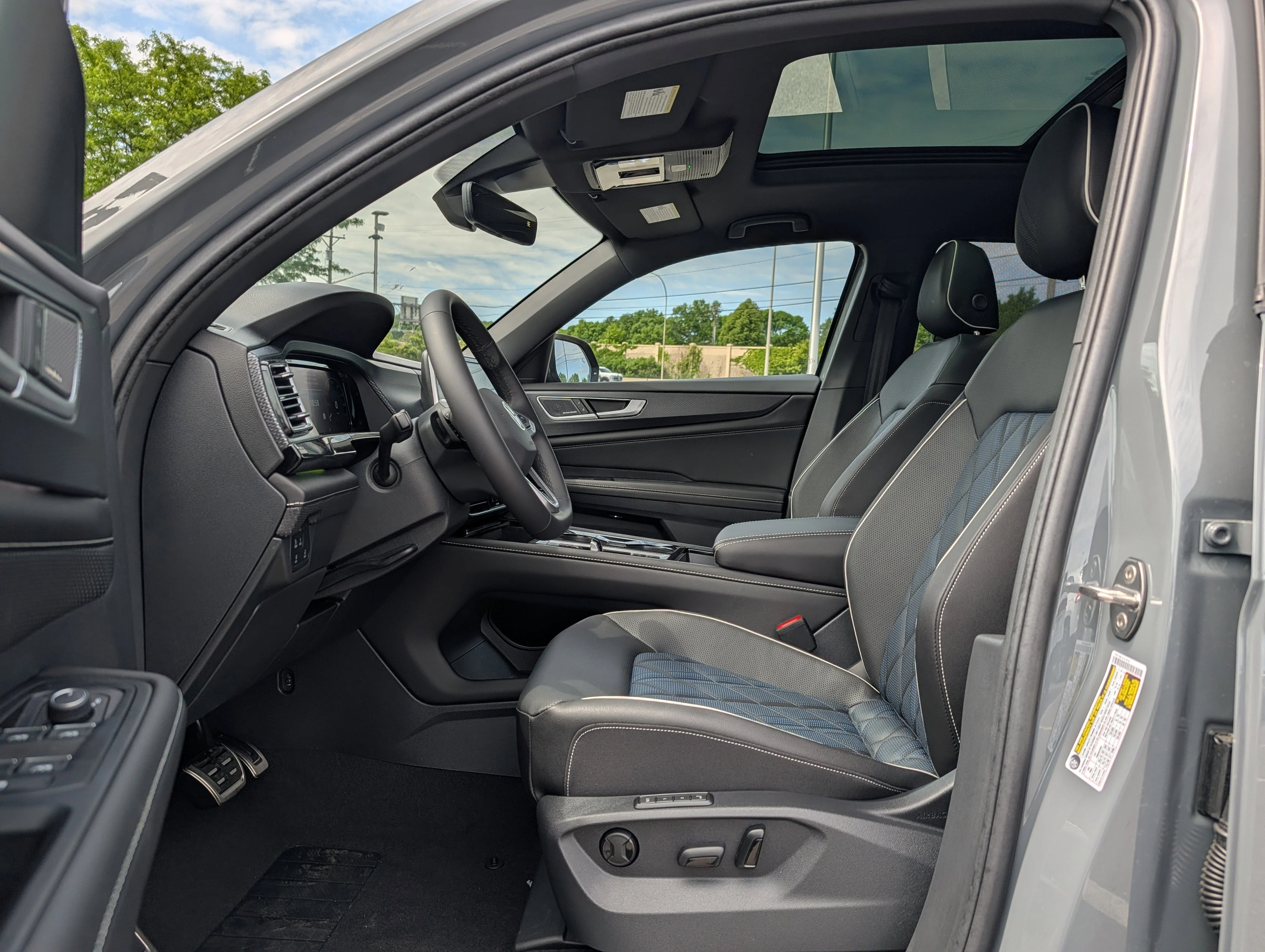New 2026 Pure Gray Volkswagen 2.0T SEL Premium R-Line image 5